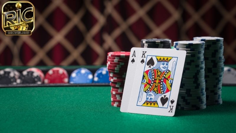 Chơi bài Poker trực tuyến - Hướng dẫn chi tiết cho người mới Chơi bài Poker trực tuyến